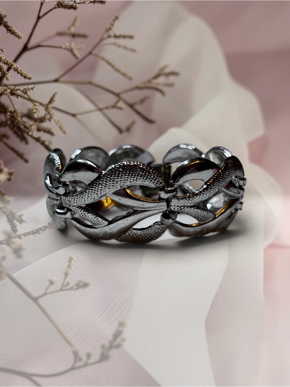 Silver-Tone Linked Wave 7”Bracelet - Women's Fashion Jewelry